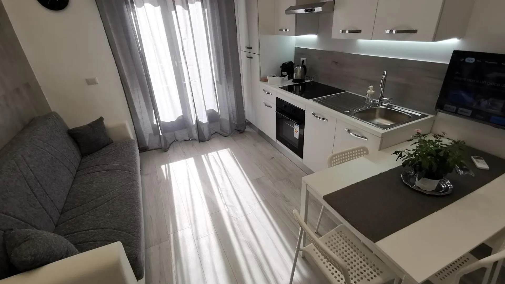Trinity Apartment Κατάνια